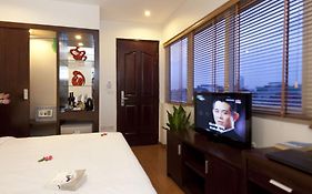 โรงแรมไรซิ่งดราก้อนลีเจนด์